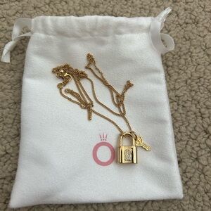 pandora gold lock and key charm necklace